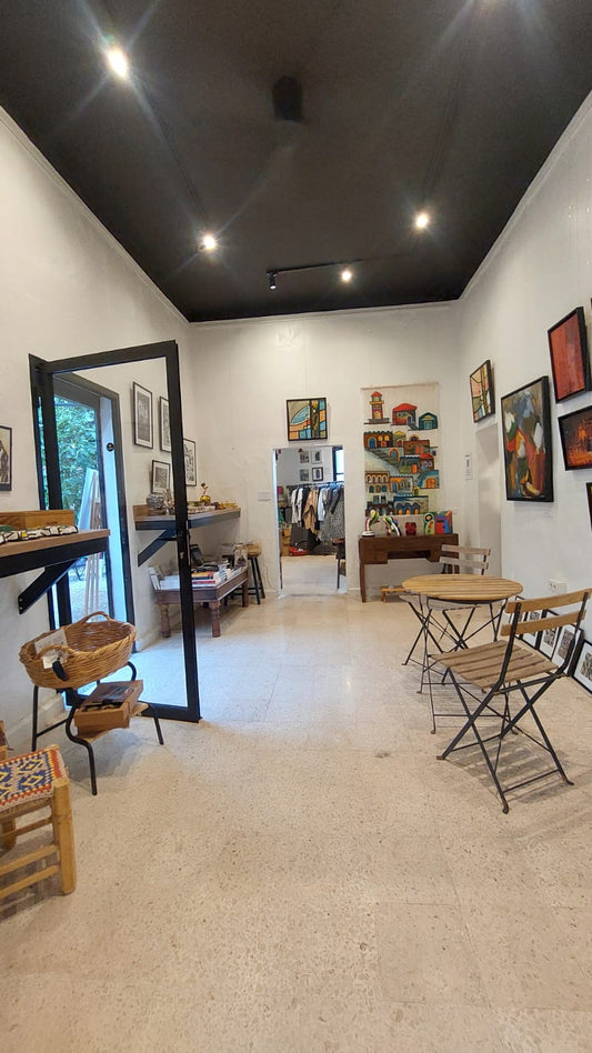 Plus de monde à la table de l'art